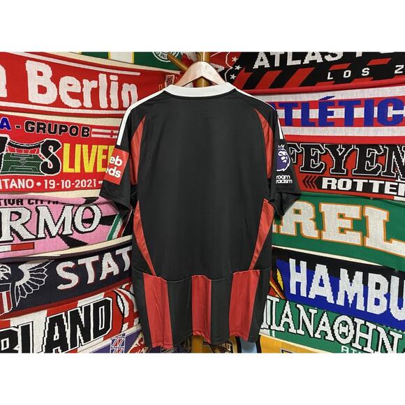 Fulham | Men’s Large Alternative Jersey - Picture 7 of 7